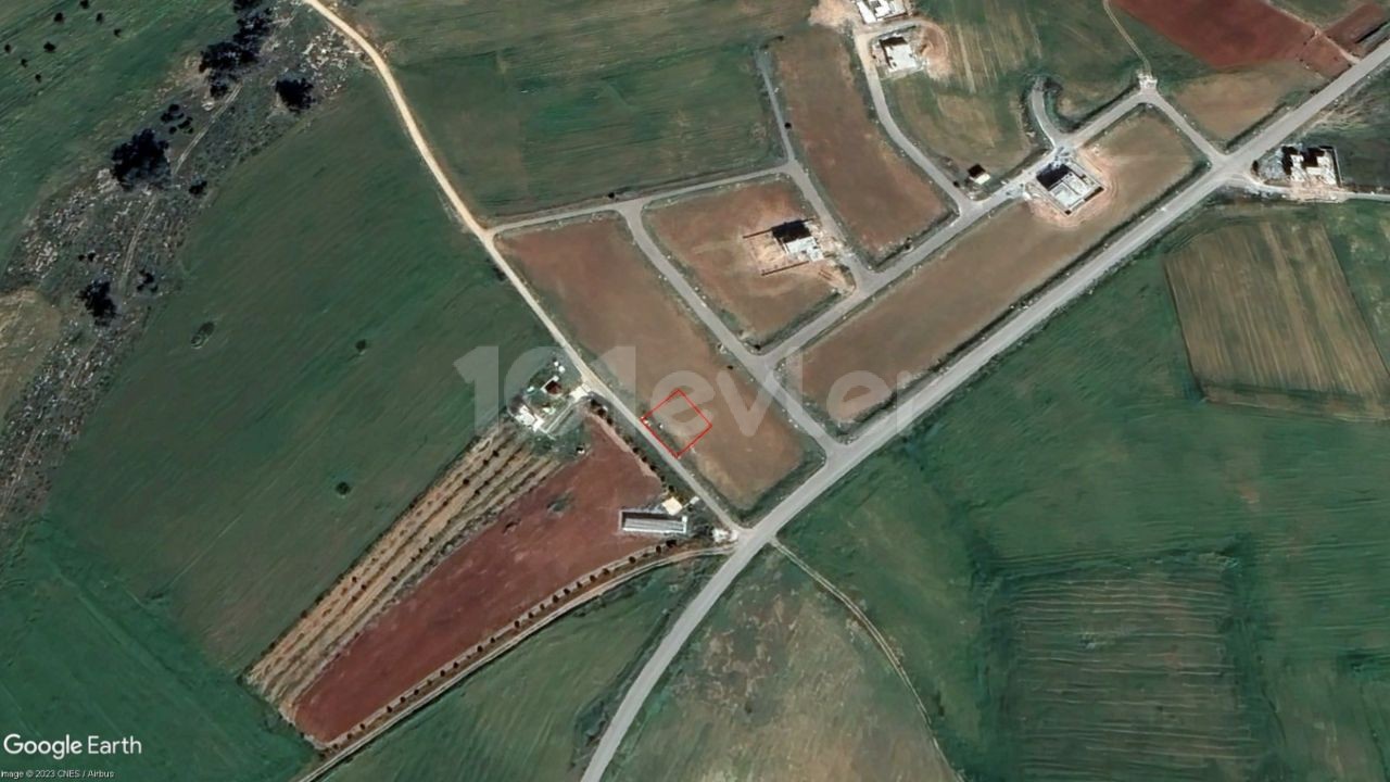 INVESTMENT OPPORTUNITY!!!! LAND FOR SALE BETWEEN GAZIMAGUSA MUTLUYAKA-MORMENEKŞE