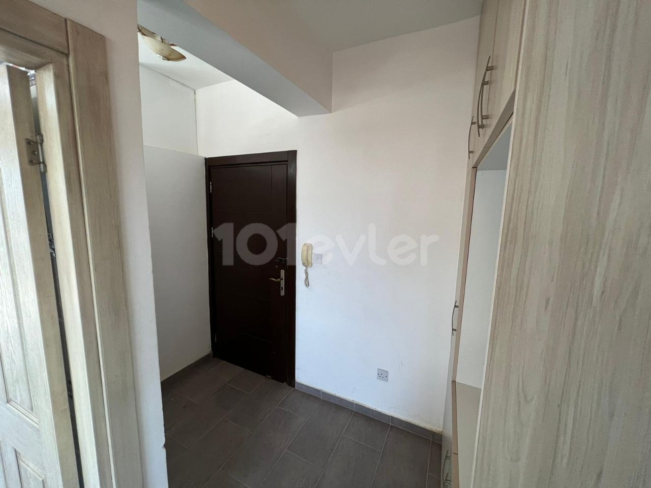 INVESTITIONSMÖGLICHKEIT!!! 3+1 WOHNUNG ZUM VERKAUF IN SAKARYA, GAZİMAĞUSA