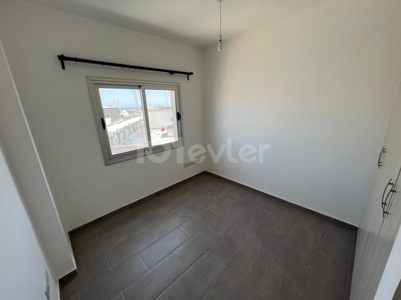 INVESTITIONSMÖGLICHKEIT!!! 3+1 WOHNUNG ZUM VERKAUF IN SAKARYA, GAZİMAĞUSA