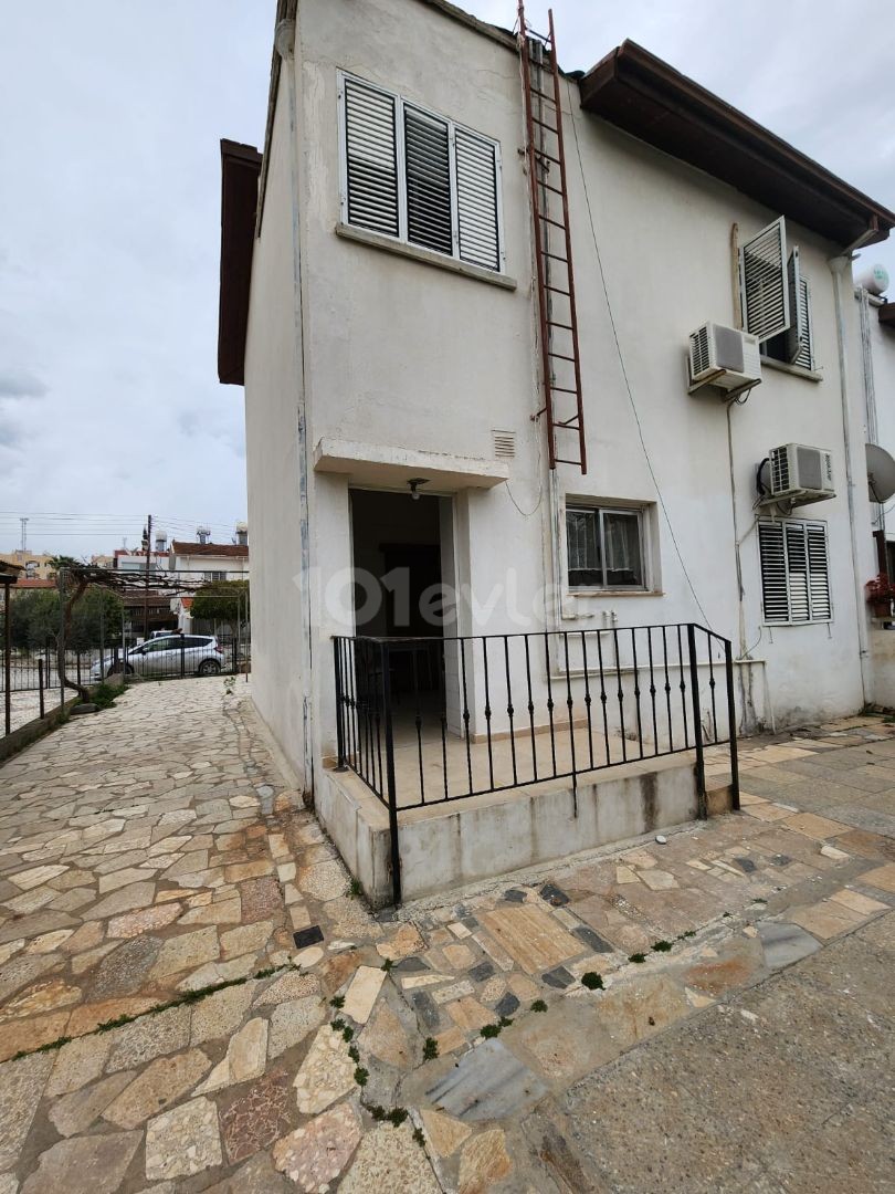 HOUSE FOR SALE IN GAZİMAĞUSA CENTER