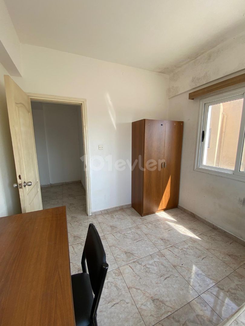 FAMAGUSTA KALILAND EXTRA LARGE FURNISHED 2+1 FLAT FOR RENT