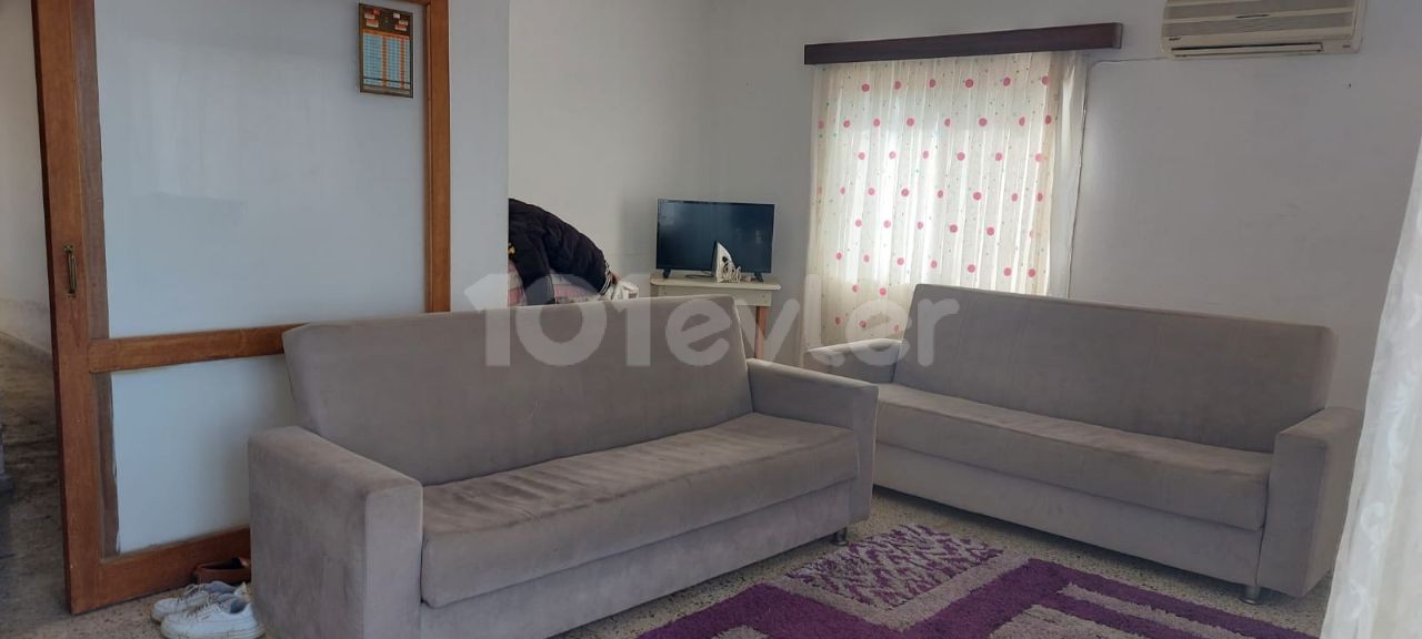 FAMAGUSTA PEACE FORCE BEHIND FURNISHED 3+1 FLAT FOR SALE