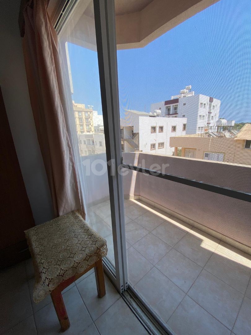 FAMAGUSTA TEKANT FURNISHED 2+1 FLAT FOR RENT