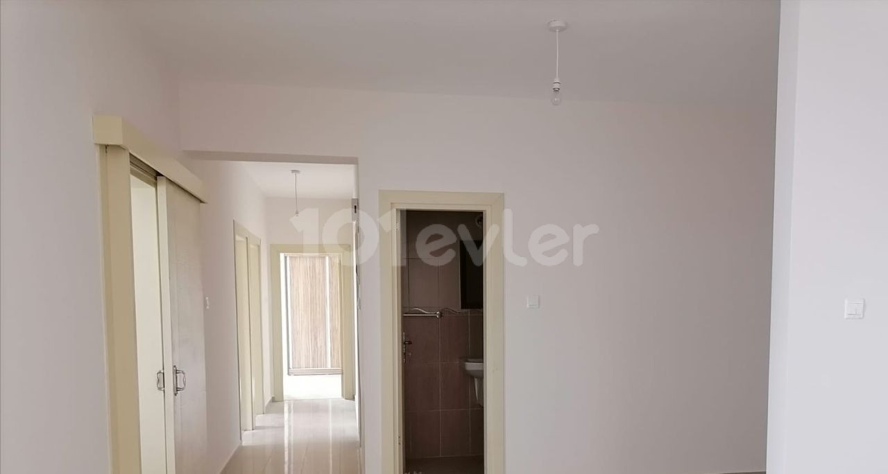 PAID MONTHLY!!! FAMAGUSTA GÜLSEREN UNFURNISHED 3+1 FLAT FOR RENT