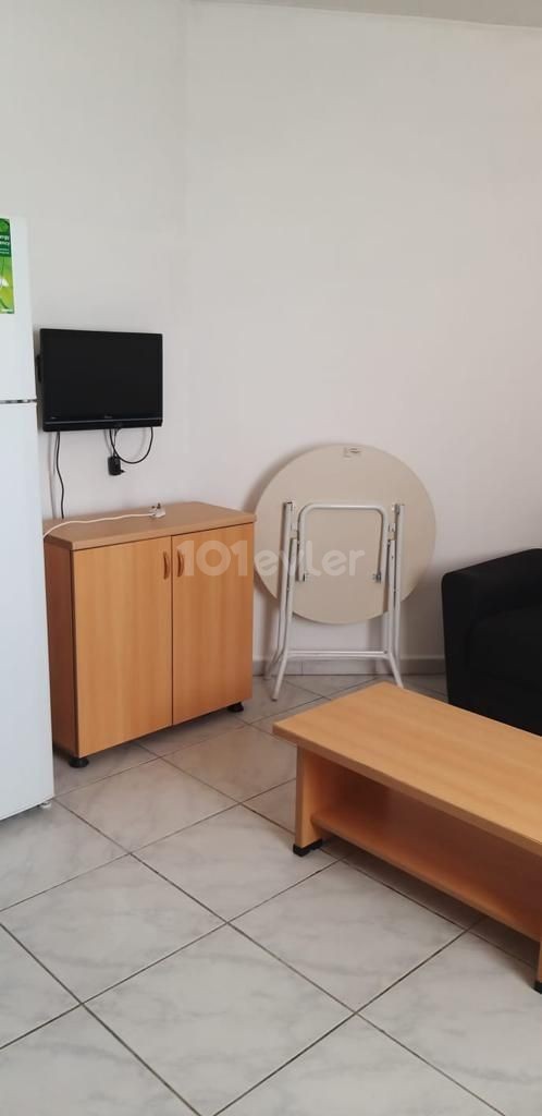 MÖBLIERTE 1+1-WOHNUNG ZU VERMIETEN IM ZENTRUM VON FAMAGUSTA