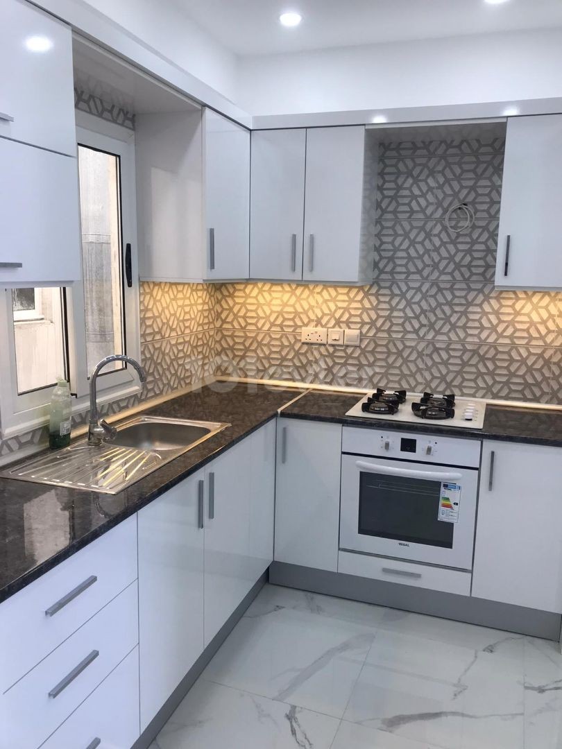 GAZİMAĞUSA SALAMİS CADDESİ   KİRALIK EŞYALI 1+1 SIFIR DAİRE