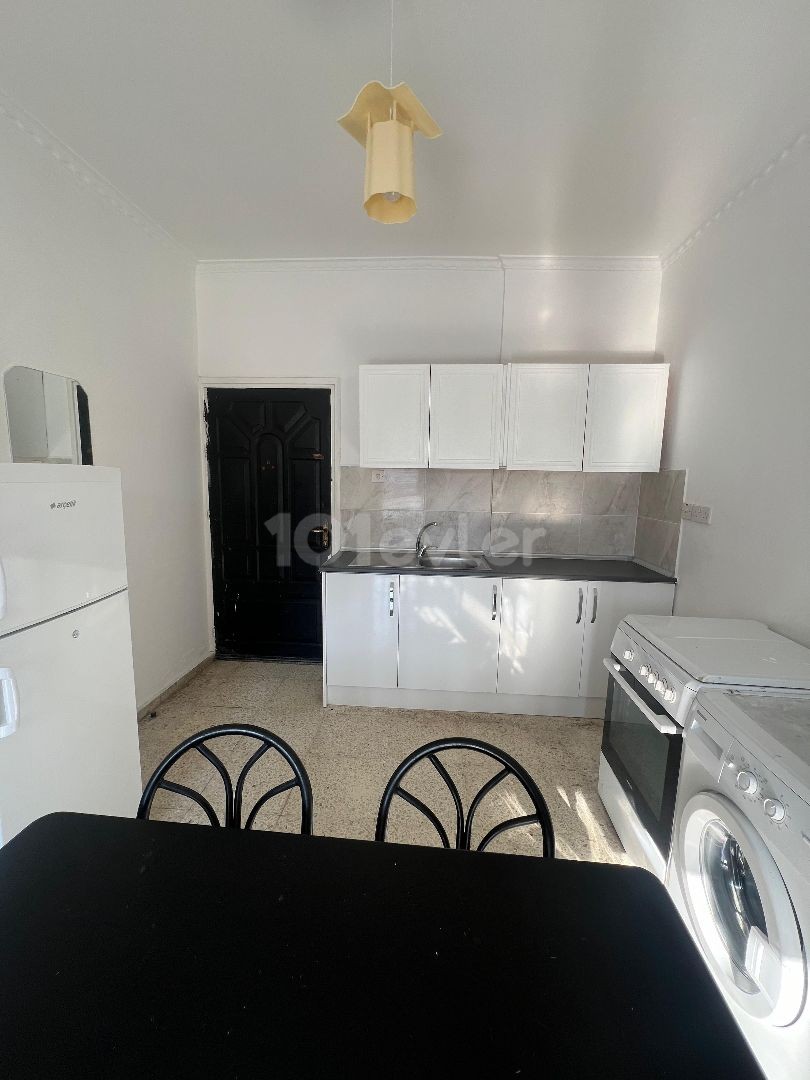 GAZİMAĞUSA SALAMİS CADDESİ KİRALIK EŞYALI 2+1 DAİRE