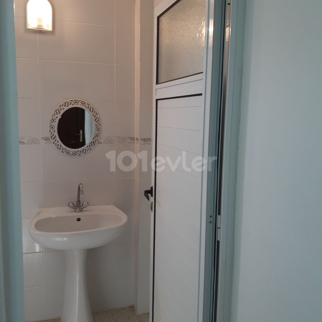 GAZİMAĞUSA KALİLAND KİRALIK EŞYALI 3 AY ÖDEMELİ 1+1 DAİRE