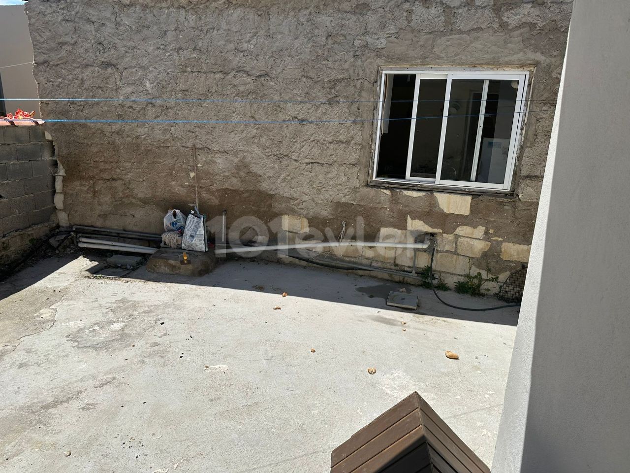 FAMAGUSTA MARAŞ UNMÖBLIERTES 2+2 EINFAMILIENHAUS ZU VERKAUFEN