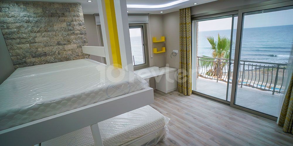 Denize sıfır ultra lux satılık villa