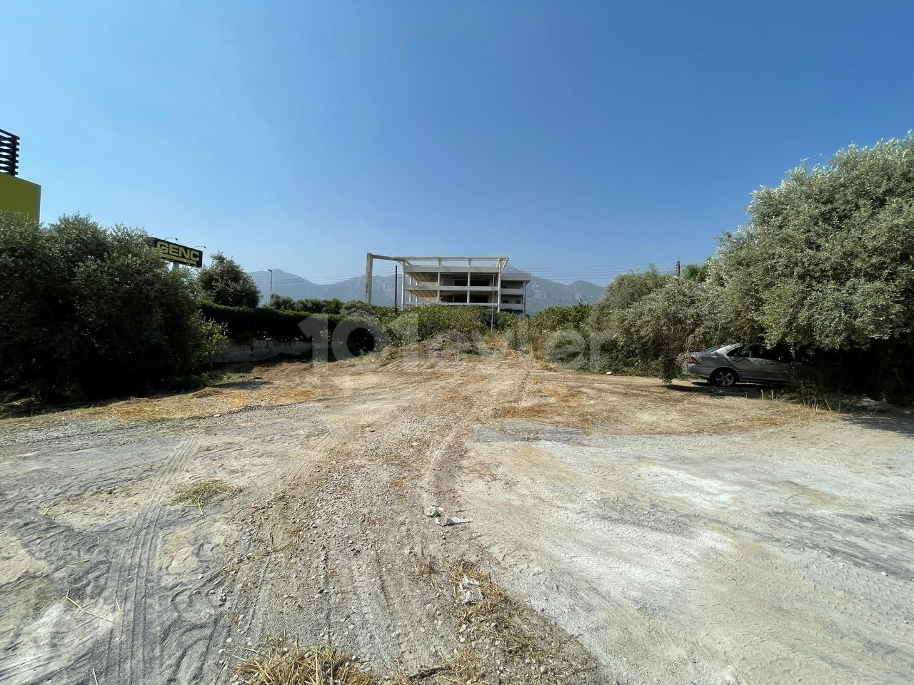 Land for sale with a commercial project with a visa on the main road opposite Karaogl Decoglu Lemar ** 