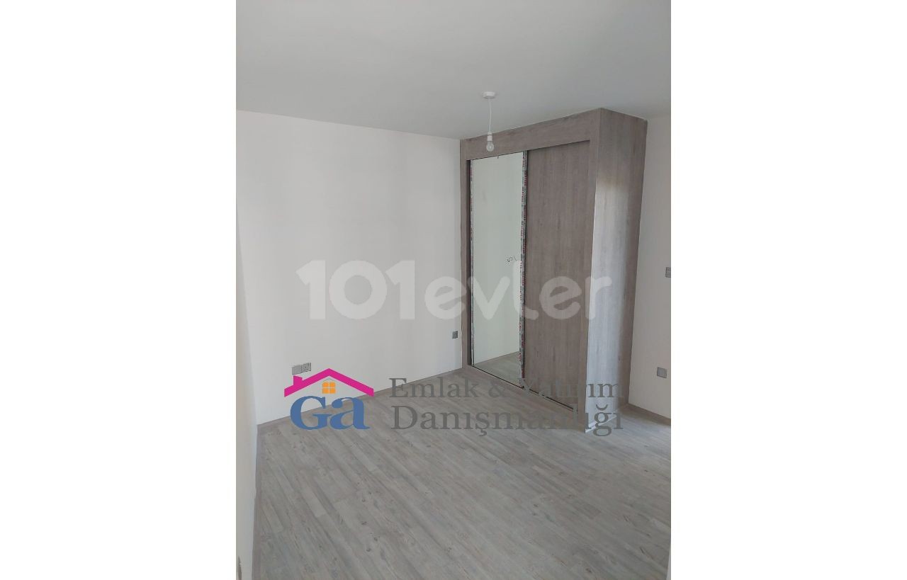 GİRNE MERKEZ'DE  2+1 KİRALIK EŞYALI EŞYASIZ DAİRELER 