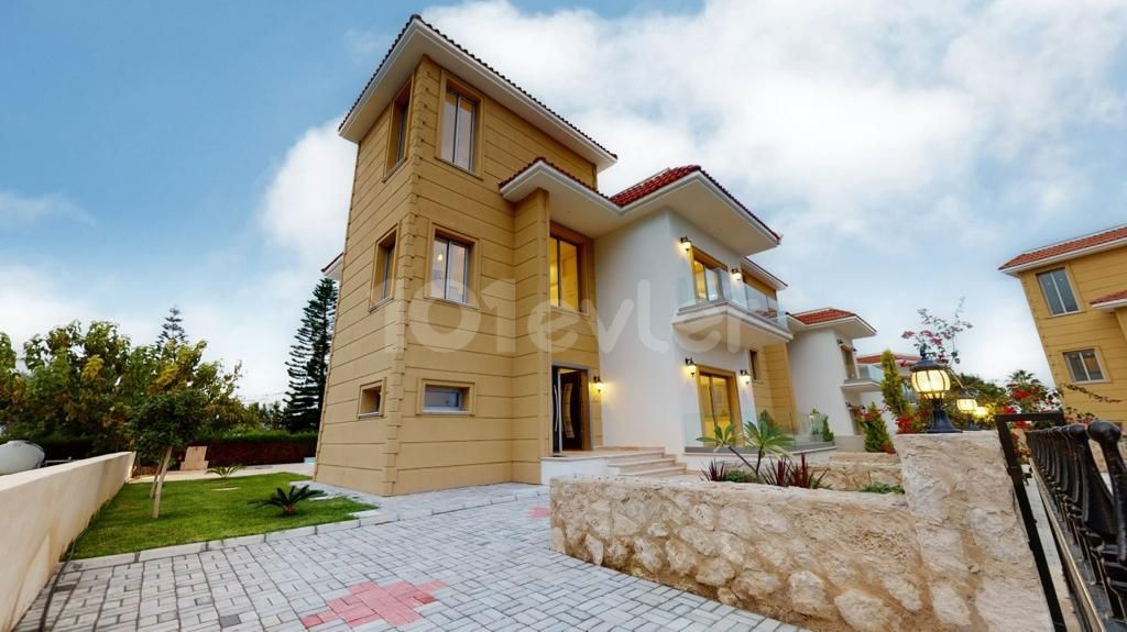 3+1 Villa Zum Verkauf Mit Herrlichem Blick In Alsancak ** 