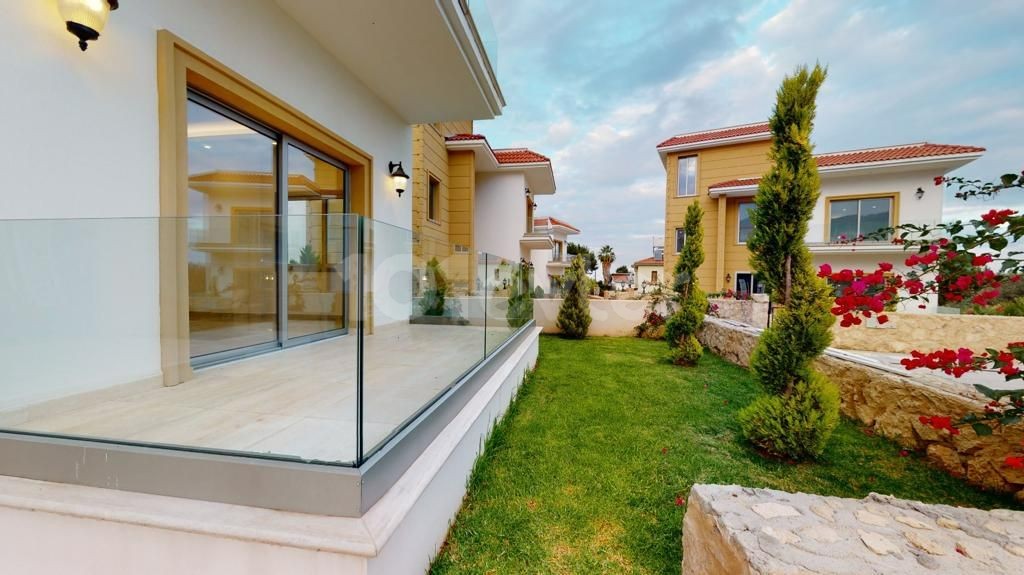 3+1 Alsancak Muhteşem Manzaralı Satılık Villa