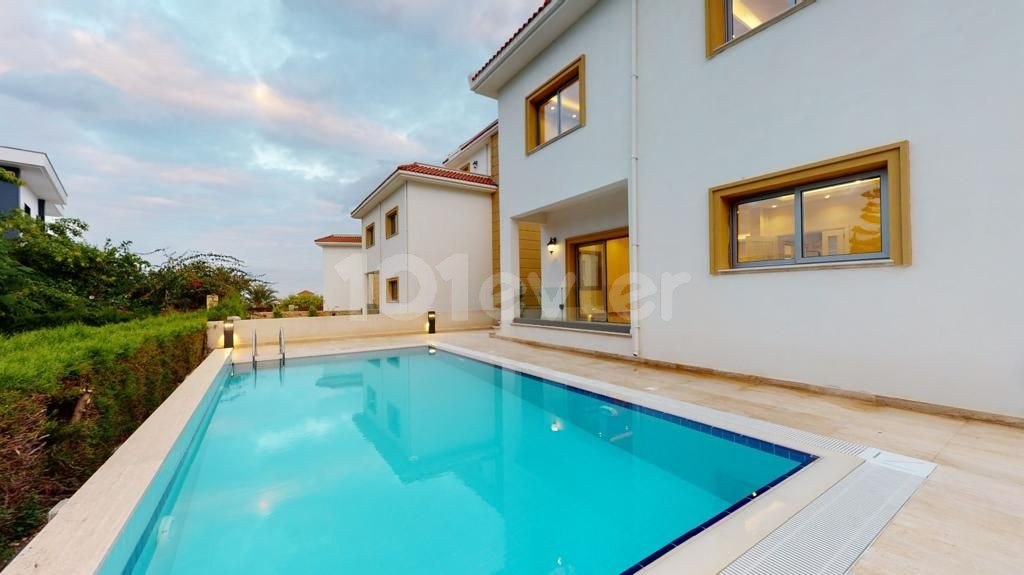 3+1 Villa Zum Verkauf Mit Herrlichem Blick In Alsancak ** 