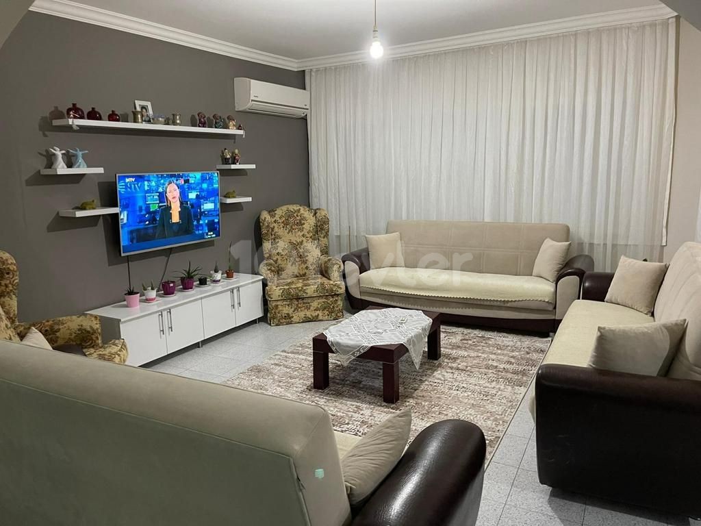 3 + 1 Kyrenia Central Apartment For Sale ** 