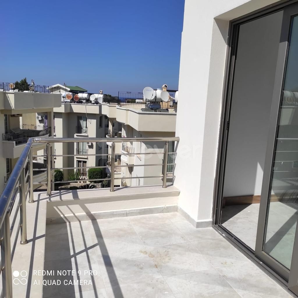 2+1 Girne Alsancak Ortak Havuzlu Satılık Penthouse 