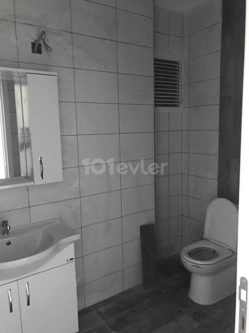 3 + 1 Kyrenia Central Apartment For Sale ** 