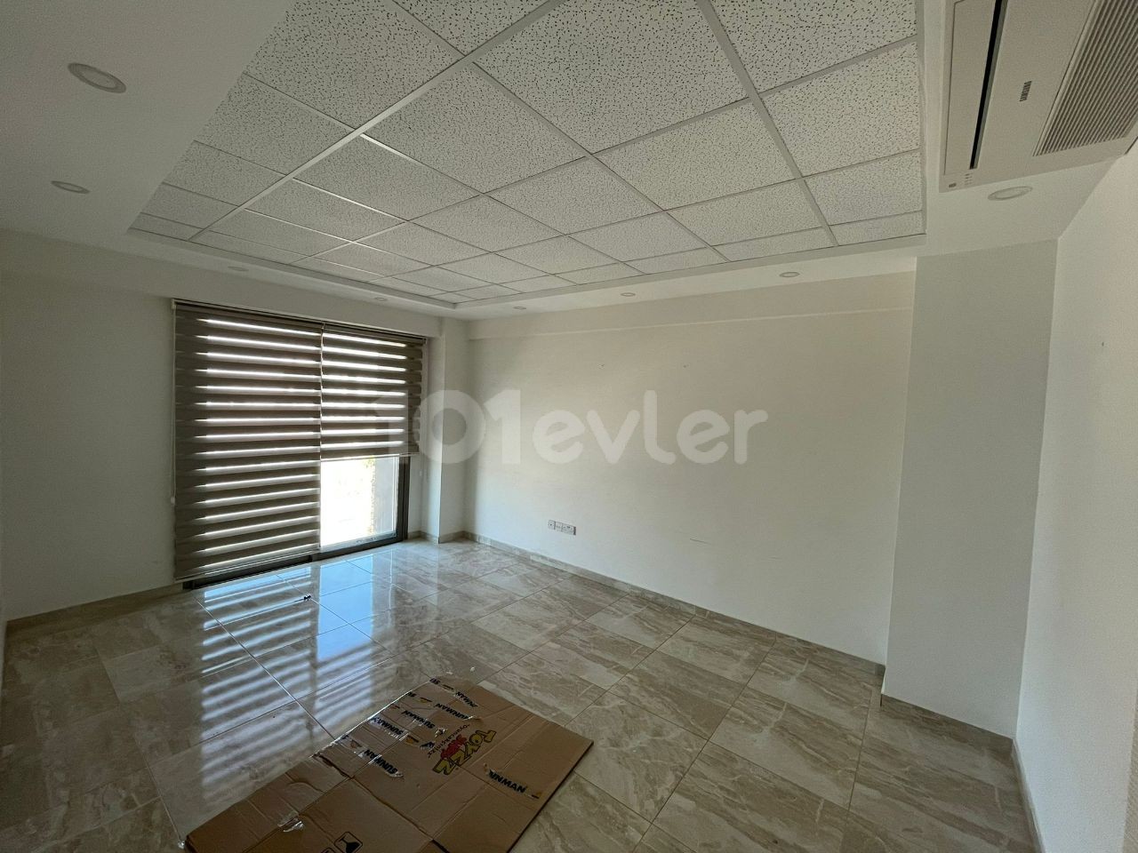 Girne Merkez Kiralık Ofis