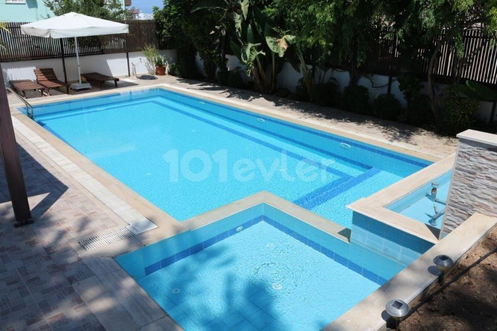 4+1 Kiralık Lüx villa