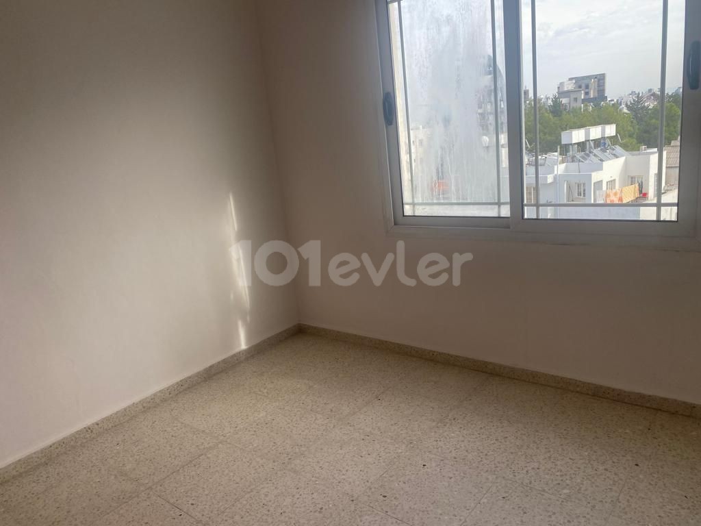 3+1 Girne Merkez Kiralık Eşyasız Daire