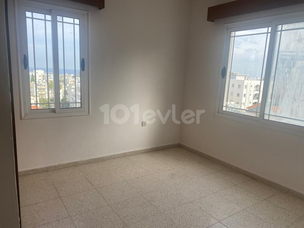 3+1 Girne Merkez Kiralık Eşyasız Daire