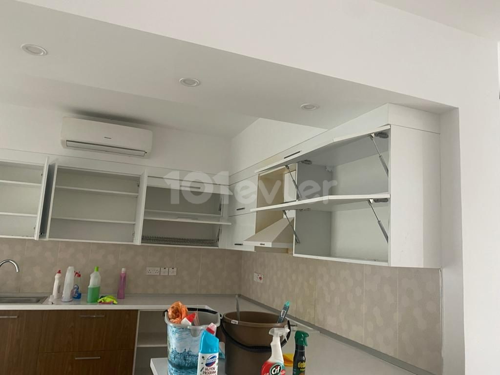 3+1 Flat for Rent in Kyrenia Center