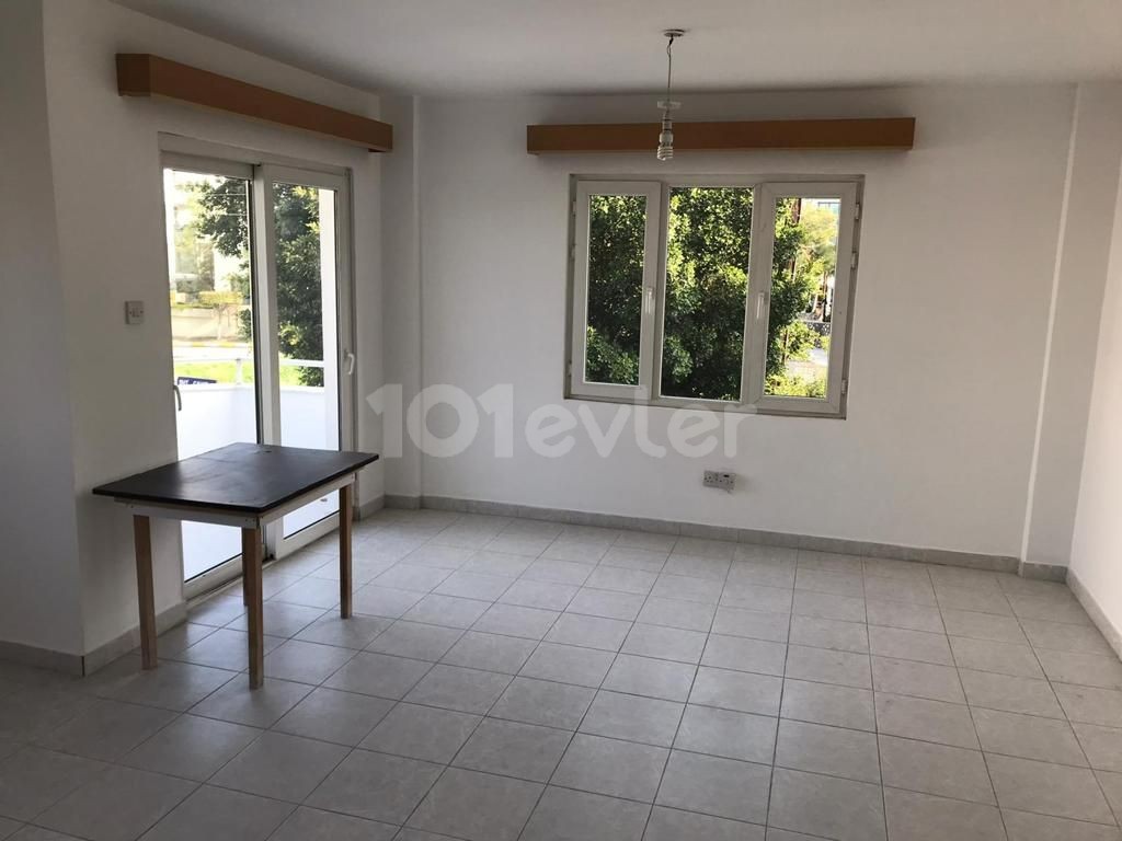 Girne Merkez Kiralık Ofis