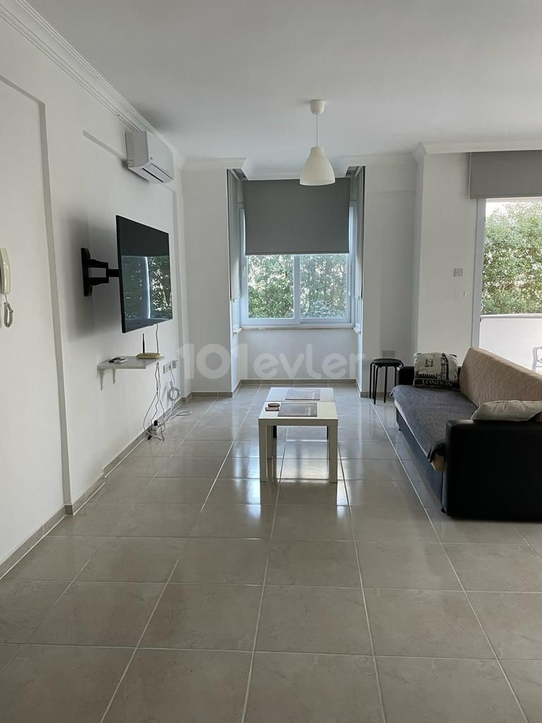 Flat To Rent in Alsancak, Kyrenia