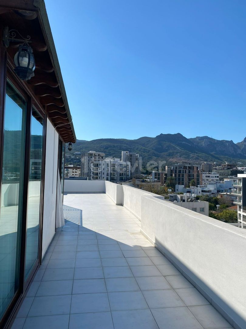 Penthouse To Rent in Girne Merkez, Kyrenia