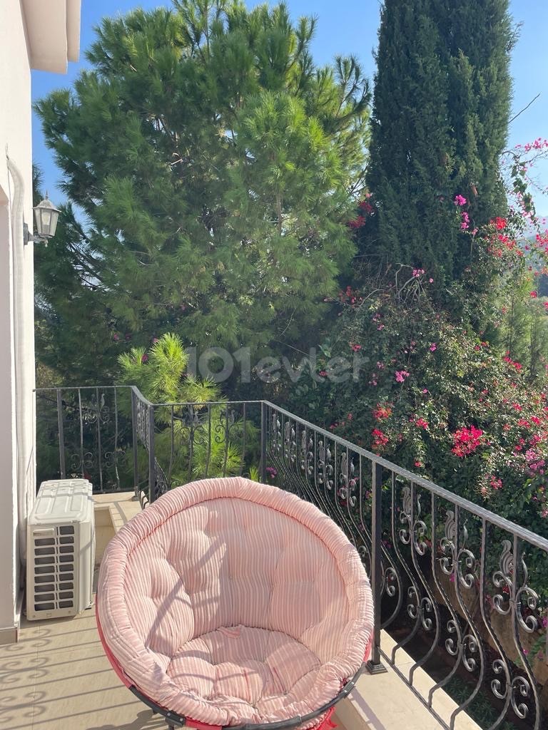 3+1 Kiralık Villa  Ortak Yüzme Havuzlu