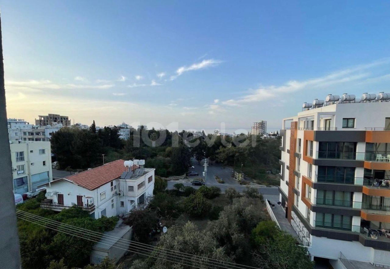 3+1 Wohnung zu vermieten Kyrenia Center