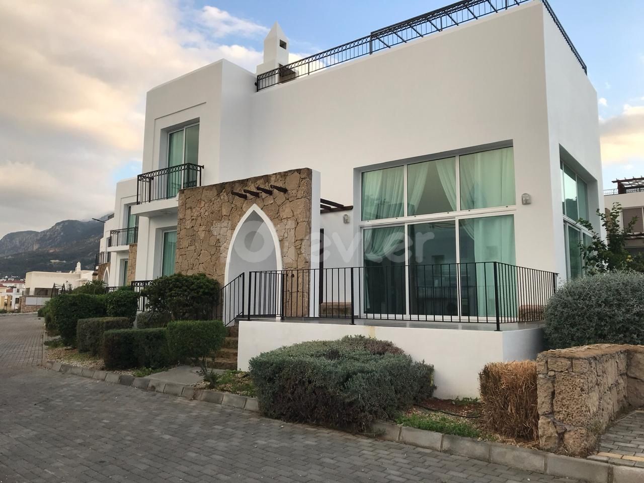 SEA VIEW 3+1 VILLA WITH POOL FOR SALE IN SELVI VILLAGE IN KARŞIYAKA..