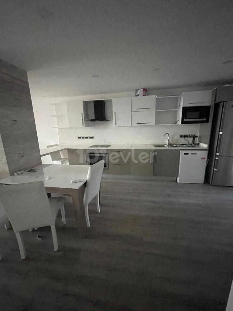 Flat To Rent in Zeytinlik, Kyrenia