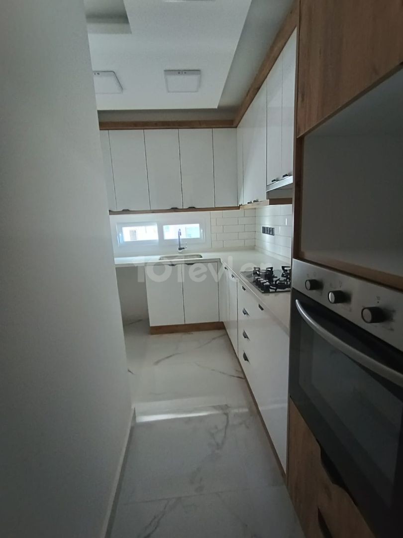 GÜNCELLL!! GİRNE  MERKEZDE, 2+1 SIFIR PENTHOUSE DAİRE, ÖZEL TASARIM ŞÖMİNESİYLE GÖRÜLMEYE DEĞER..