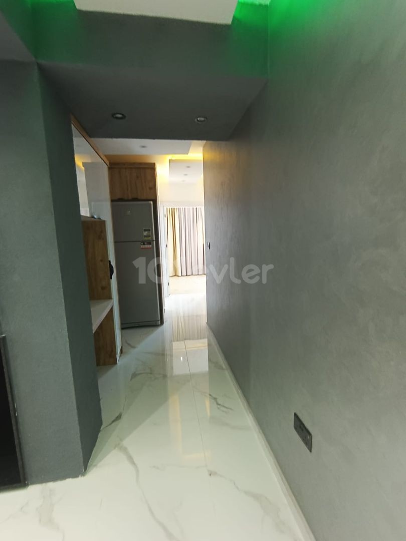 GÜNCELLL!! GİRNE  MERKEZDE, 2+1 SIFIR PENTHOUSE DAİRE, ÖZEL TASARIM ŞÖMİNESİYLE GÖRÜLMEYE DEĞER..