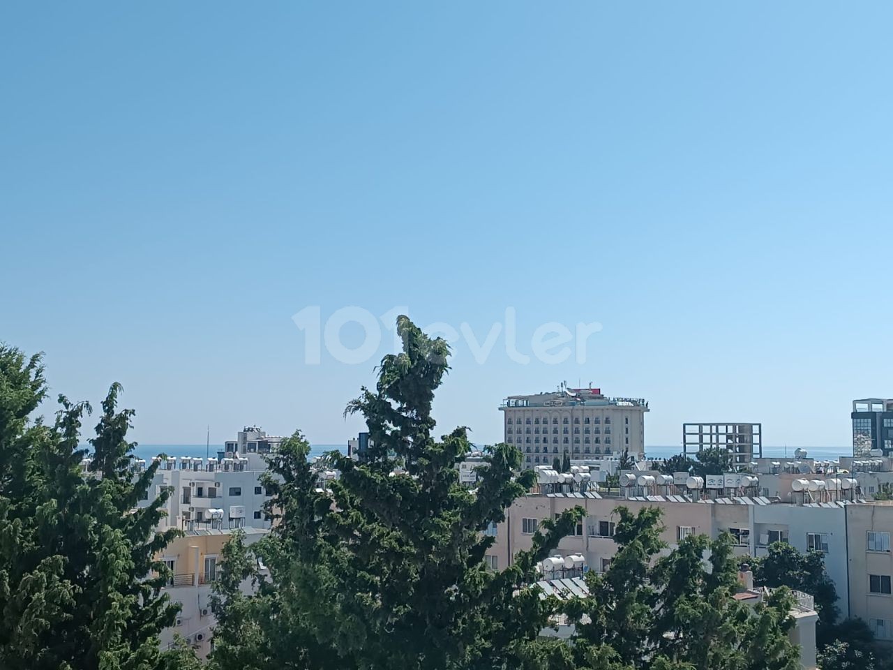 UPDATE!! 2+1 ZERO PENTHOUSE APARTMENT IN THE CENTER OF KYRENIA IS WORTH VISITING WITH ITS SPECIAL DESIGN FIREPLACE..