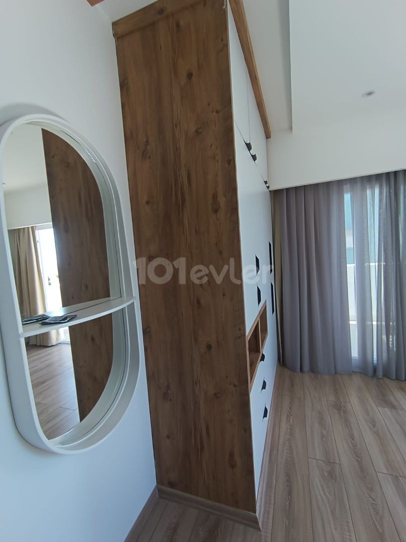 GÜNCELLL!! GİRNE  MERKEZDE, 2+1 SIFIR PENTHOUSE DAİRE, ÖZEL TASARIM ŞÖMİNESİYLE GÖRÜLMEYE DEĞER..