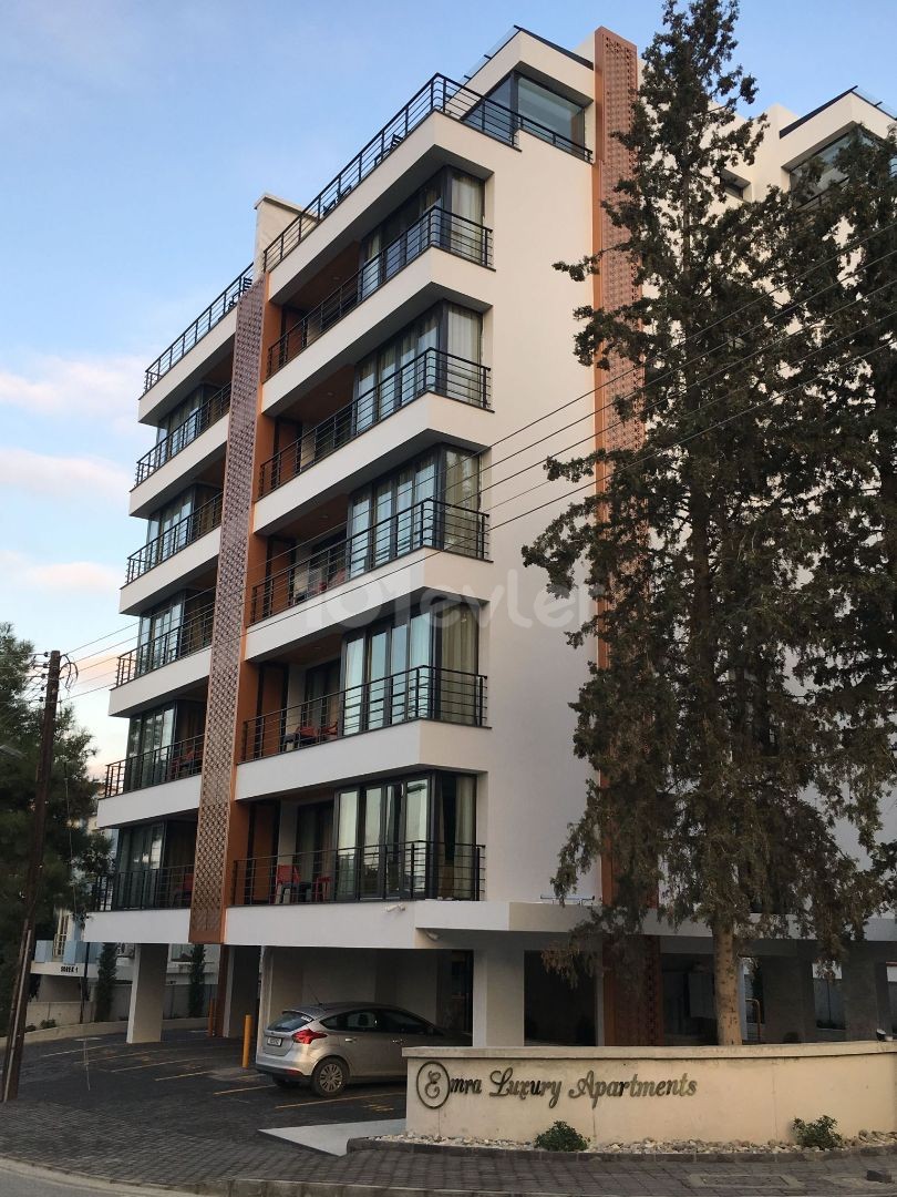 GİRNE'NİN KALBİNDE, OTEL KONFORUNDA YAŞAYABİLECEĞİNİZ  LÜKS PENTHOUSE... 