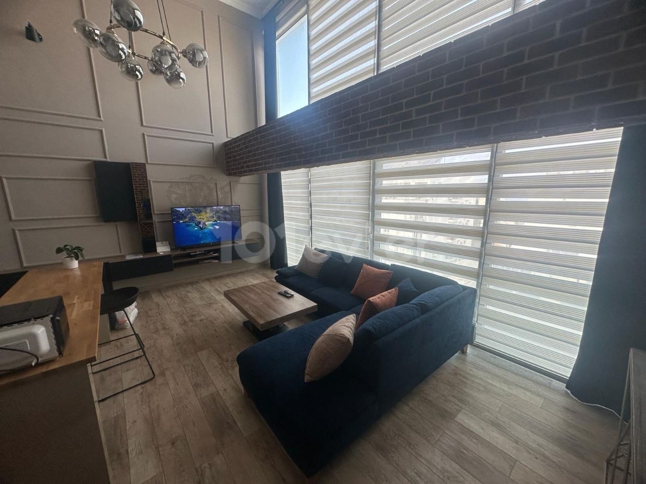 PRIVILEGIERTE LEBENSMÖGLICHKEIT IN 2+1 DUPLEX-LOFT-WOHNUNG IM KYRENIA CENTER!!