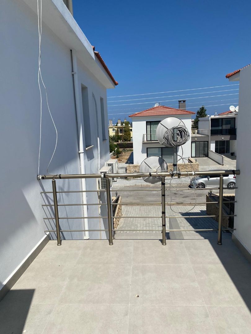 Girne Karaoğlanoğlu harika manzaralı, geniş, özel havuzlu kiralık/satılık villa