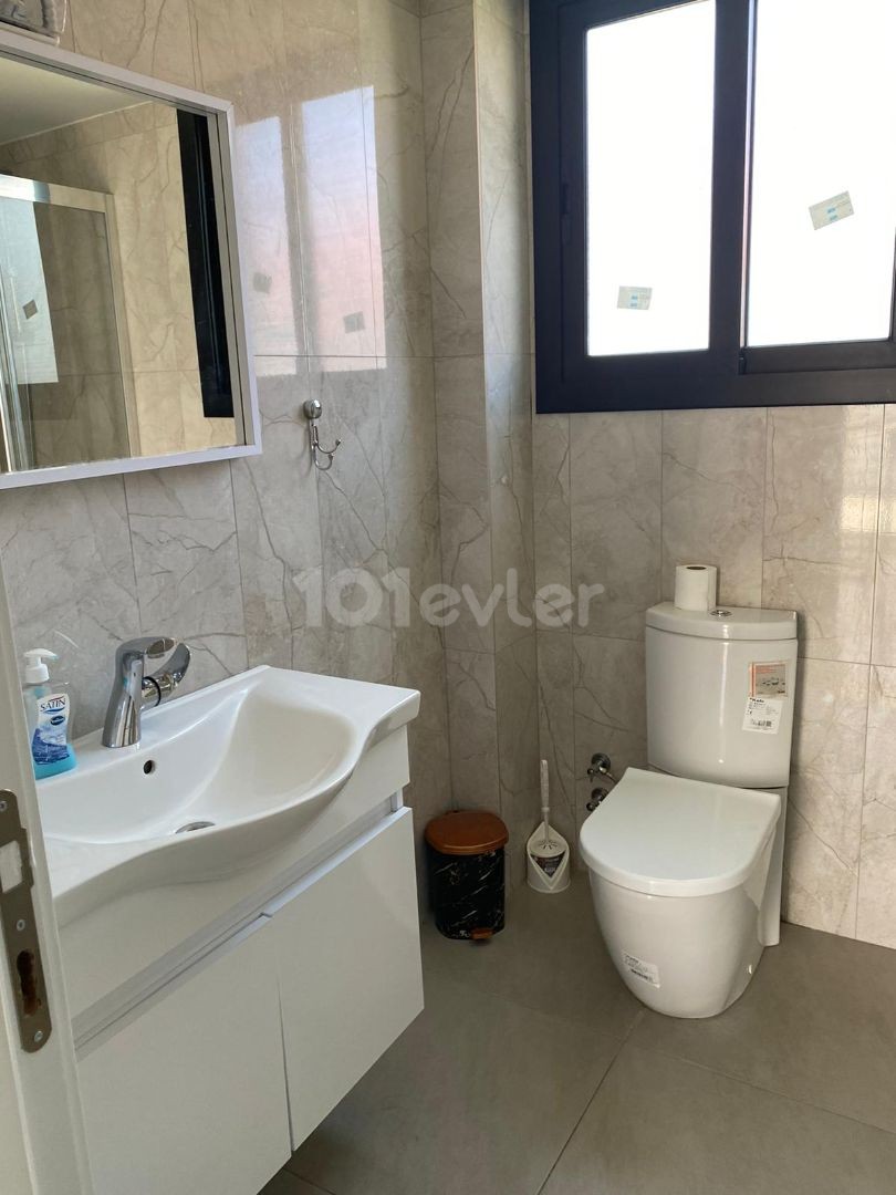 Girne Karaoğlanoğlu harika manzaralı, geniş, özel havuzlu kiralık/satılık villa