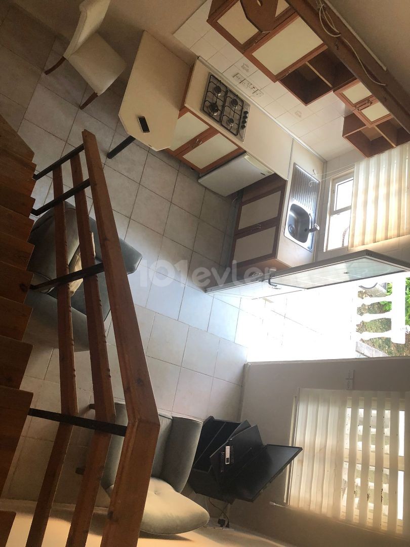 Girne , GAU 'ya yürüme mesafe de 1+1 bungalow