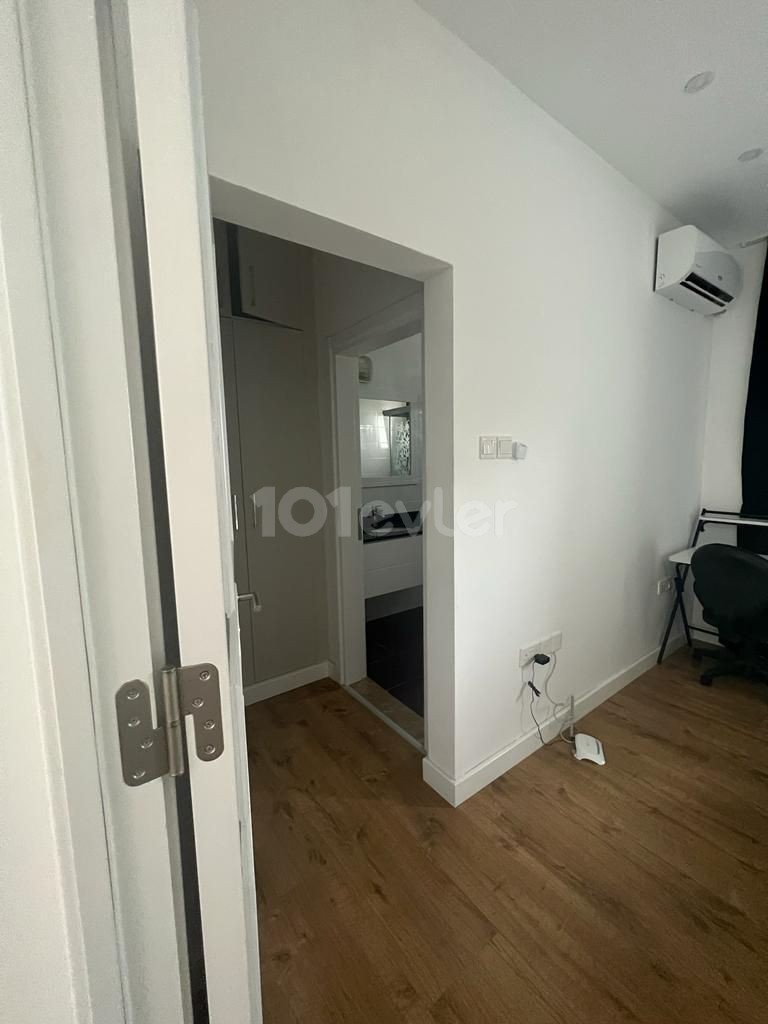 Konforlu ve ferah, özel havuzlu,3+2  geniş kiralık villa 