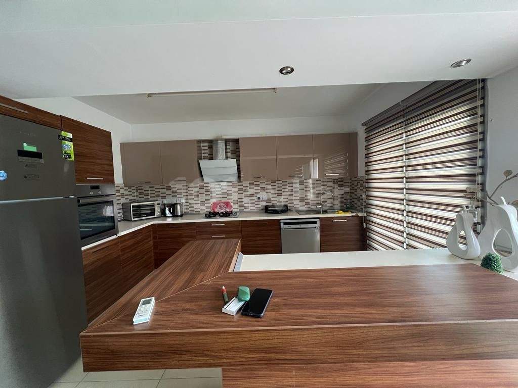 Penthouse To Rent in Doğanköy, Kyrenia