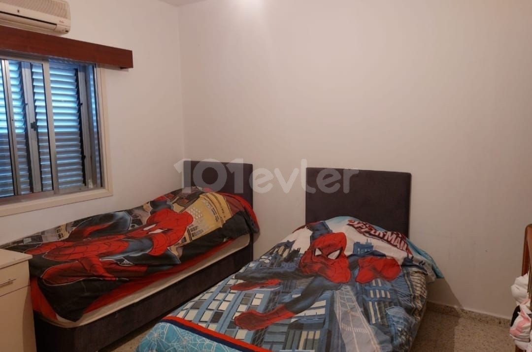 3+1 flat for sale in the center of Kyrenia