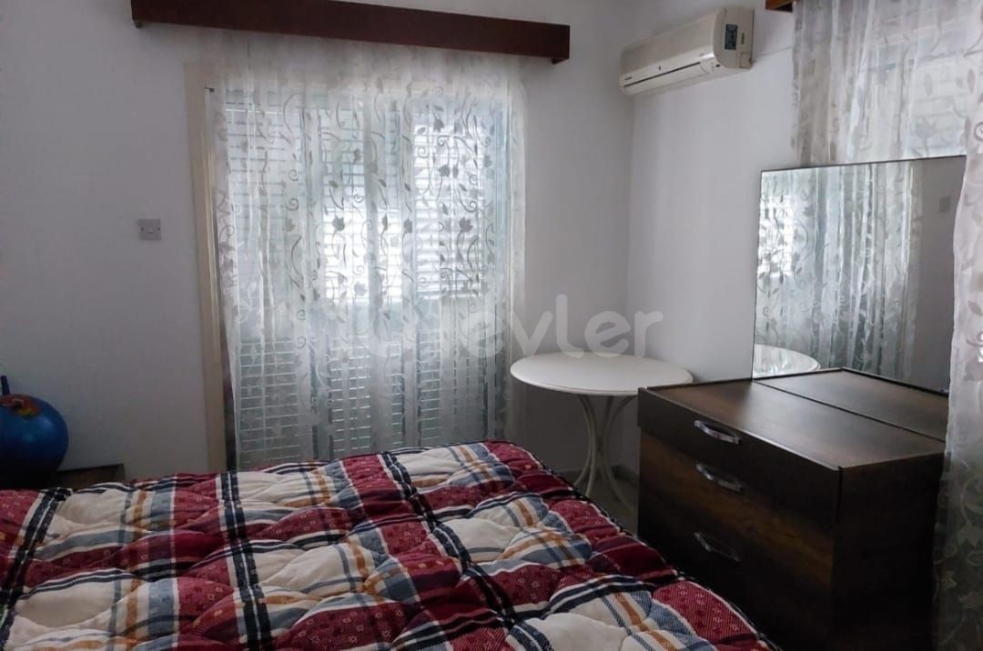 3+1 flat for sale in the center of Kyrenia