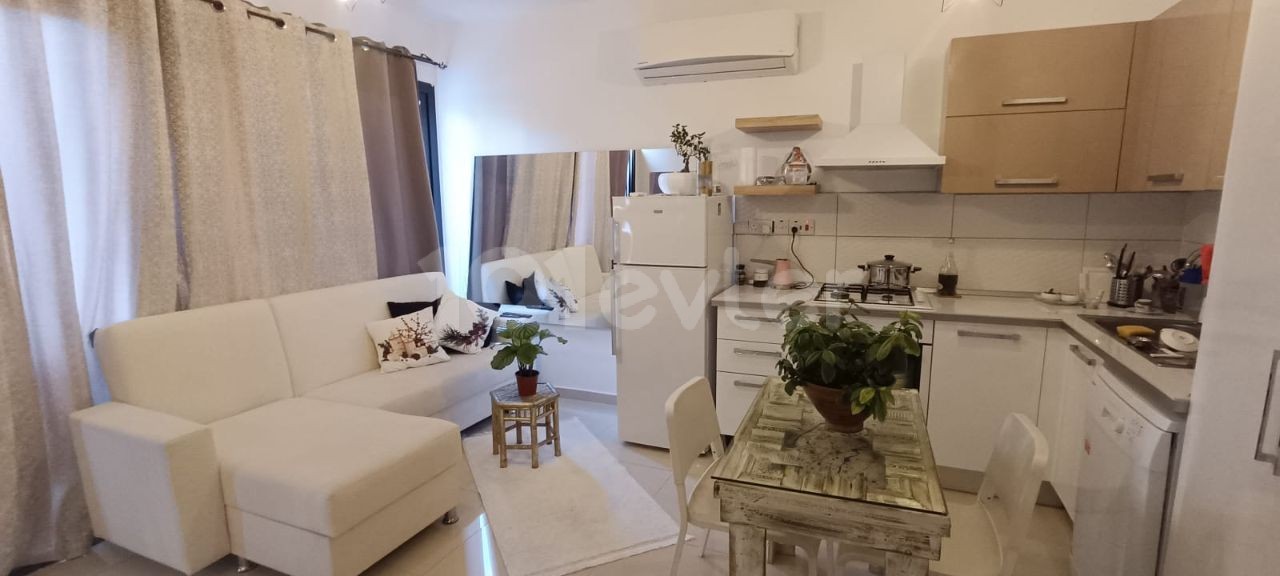 Flat For Sale in Türk Mahallesi, Kyrenia