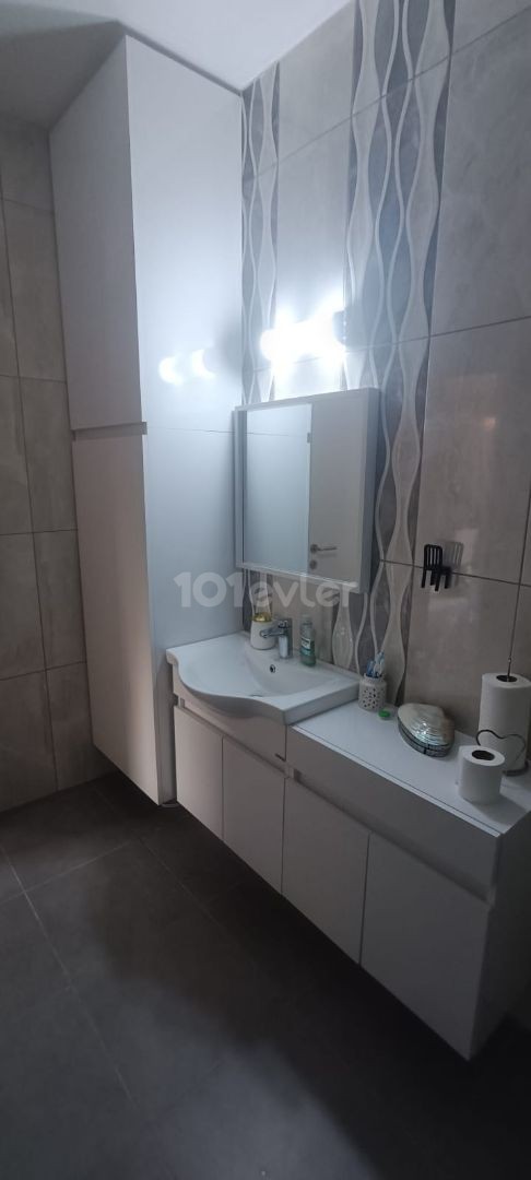 Flat For Sale in Türk Mahallesi, Kyrenia