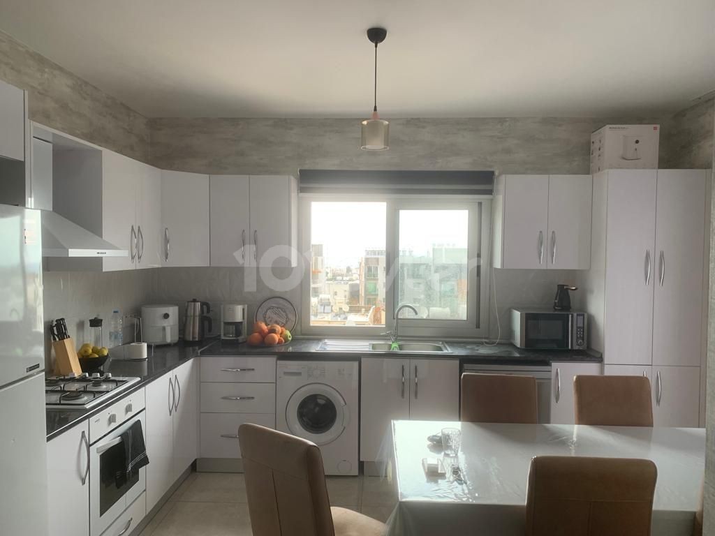 2+1 flat for sale in the center of Kyrenia